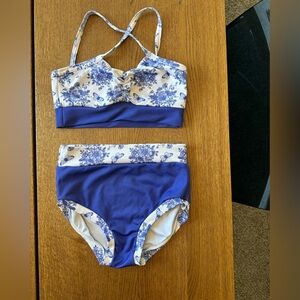 Ellie wear Two Piece Leotard